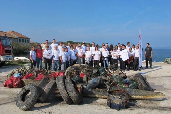 Eko akcija Crvenog križa na otoku Pašmanu